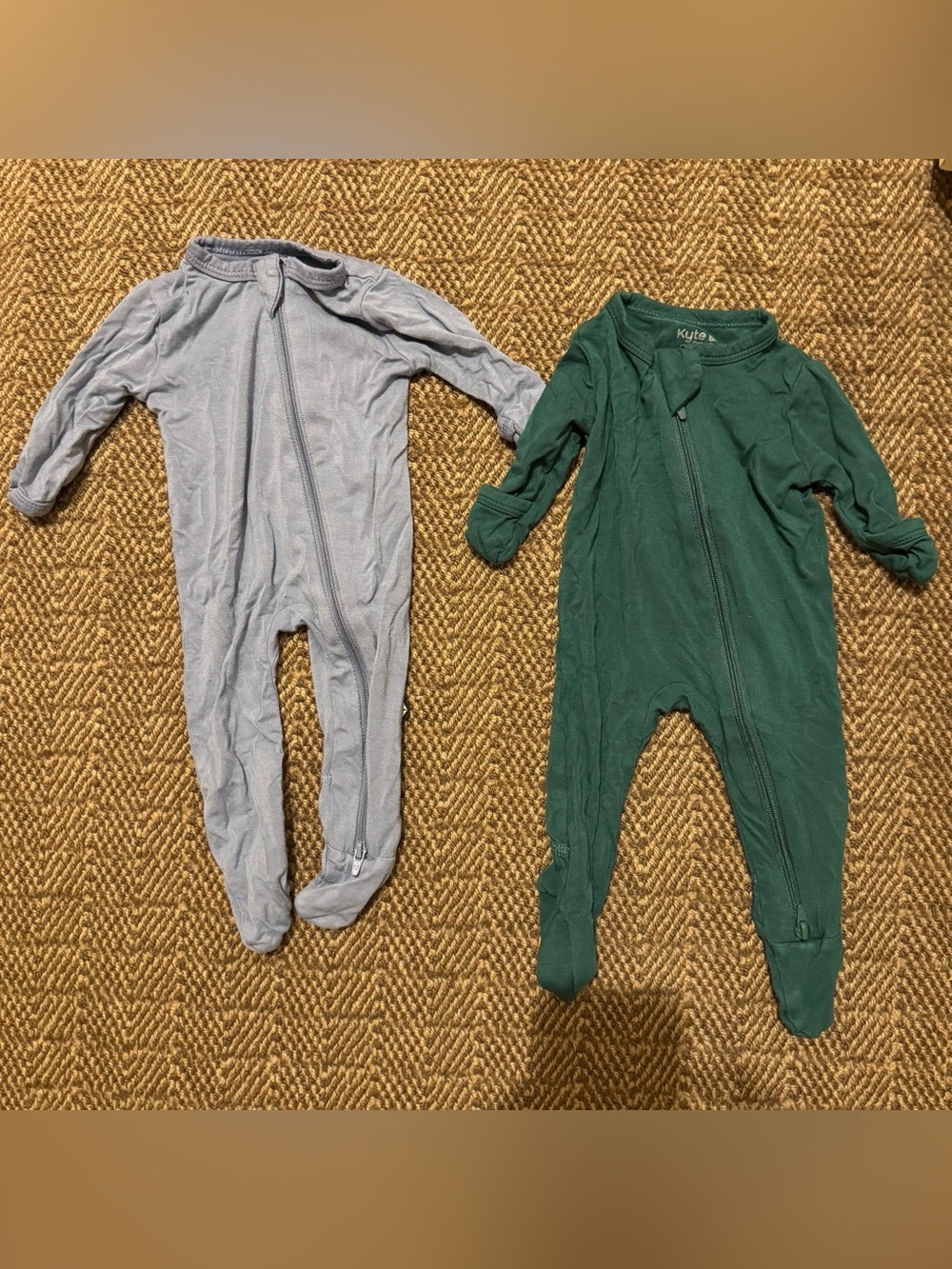 Kyte Baby Newborn Bamboo Zipper Footie Pajamas, Set of 2, Blue and Green